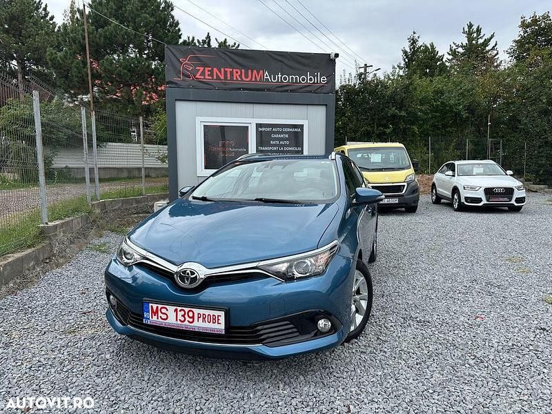 Second-hand Toyota Auris Design 112 CP (82 kW) 2015 Culoarealbastru Break