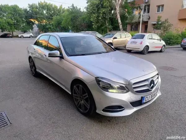 Gri Utilizat 2014 Mercedes E200 Berlinǎ | 11.350 EUR (Preț bun) - Imagine 1/4