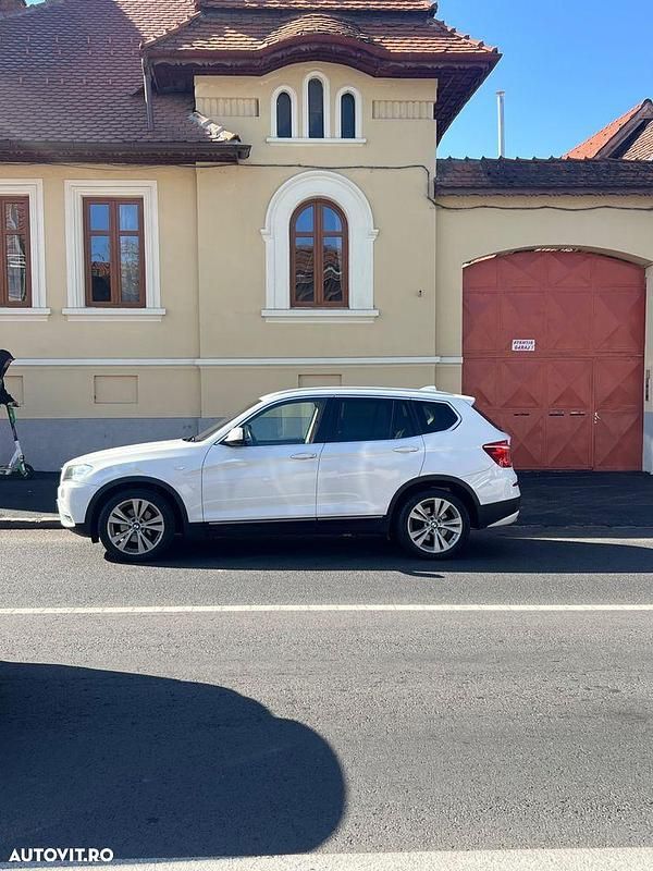 Culoarealb Utilizat 2011 BMW X3 SUV | 9.900 EUR (Super Preț) - Imagine 1/4