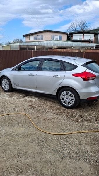 Second-hand Ford Focus 120 CP (88 kW) 2017 Gri Hatchback