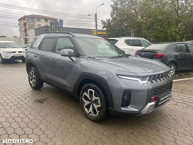 Gri Utilizat 2023 Ssangyong Torres SUV | 29.488 EUR - Imagine 1/4