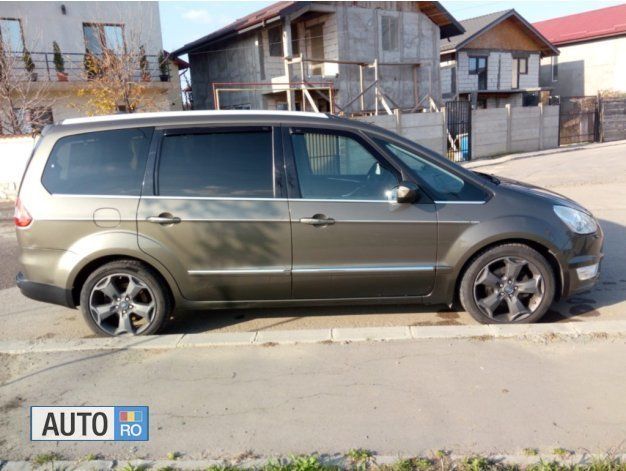 Second-hand Ford Galaxy 163 CP (119 kW) 2010 Verde Monovolum