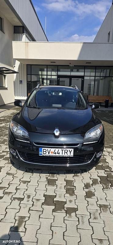 Culoarenegru Utilizat 2012 Renault Mégane GrandTour Bose Edition Break | 5.000 EUR (Preț OK) - Imagine 1/4