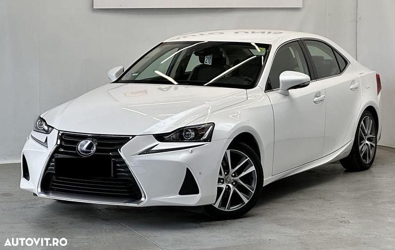 Culoarealb Utilizat 2020 Lexus IS300h Berlinǎ | 22.900 EUR - Imagine 1/4
