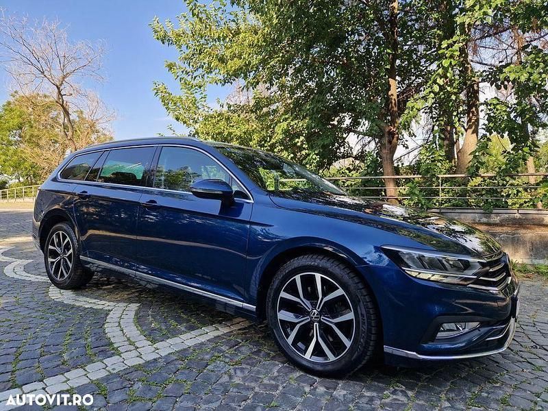 Albastru Utilizat 2021 VW Passat Executive Berlinǎ | 17.690 EUR (Preț OK) - Imagine 1/4