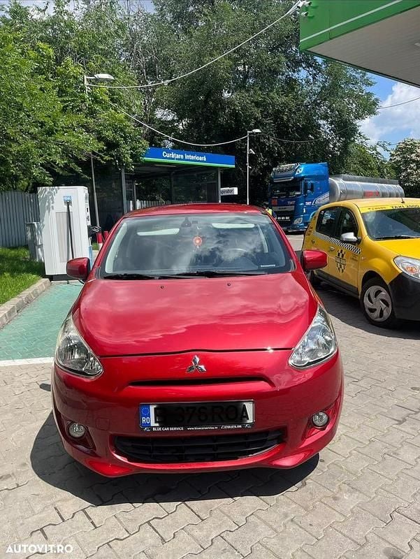 Second-hand Mitsubishi Space Star Intense 80 CP (58 kW) 2015 Culoarerosu Coupe