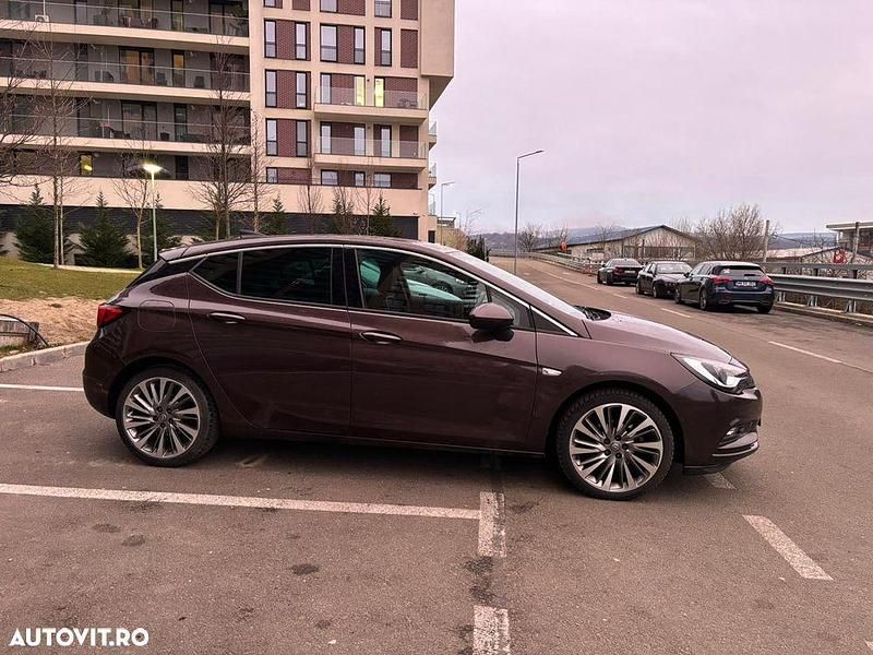 Second-hand Opel Astra Innovation 150 CP (110 kW) 2016 Culoaremaro Hatchback