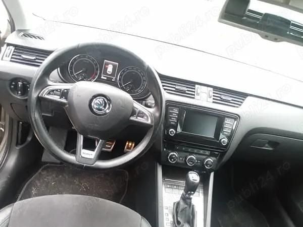 Utilizat 2015 Skoda Octavia Scout Break | 9.450 EUR - Imagine 1/4