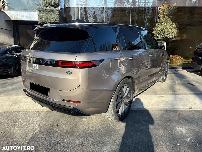 Second-hand Land Rover Range Rover Sport SE Dynamic 300 CP (220 kW) 2023 Culoaremaro SUV