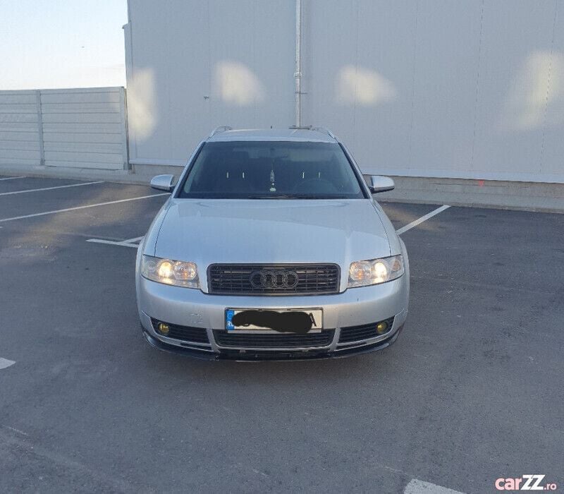 Gri Utilizat 2002 Audi A4 Break | 1.100 EUR (Preț bun) - Imagine 1/4