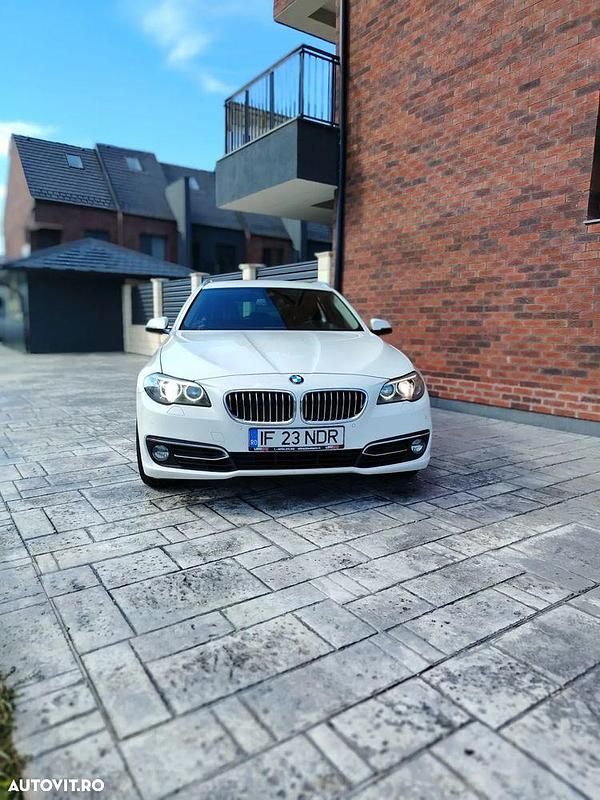 Culoarealb Utilizat 2014 BMW 525 Comfort Edition Break | 13.900 EUR (Puțin scump) - Imagine 1/4