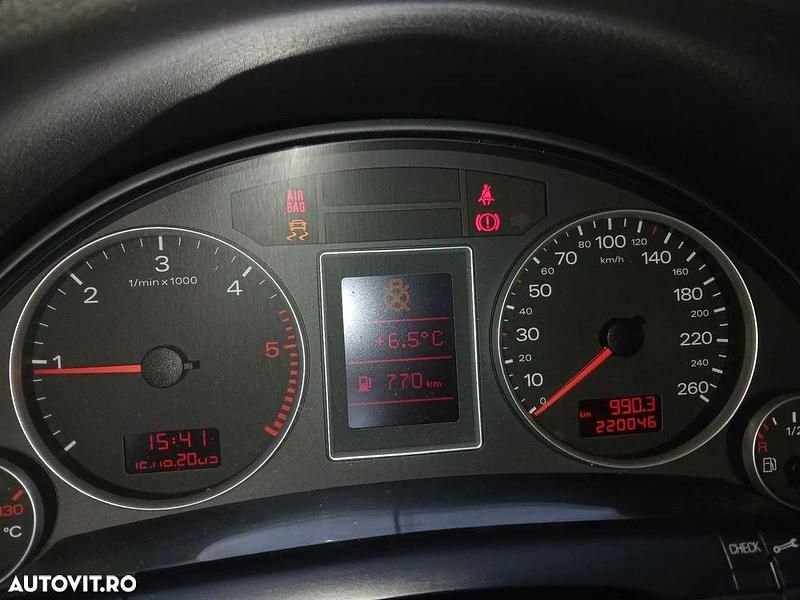Culoarealbastru Utilizat 2005 Audi A4 Berlinǎ | 3.000 EUR (Preț OK) - Imagine 1/4