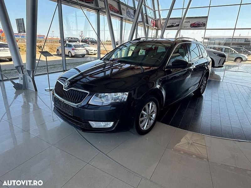 Negru Utilizat 2014 Skoda Octavia Classic Break | 5.900 EUR (Preț OK) - Imagine 1/4