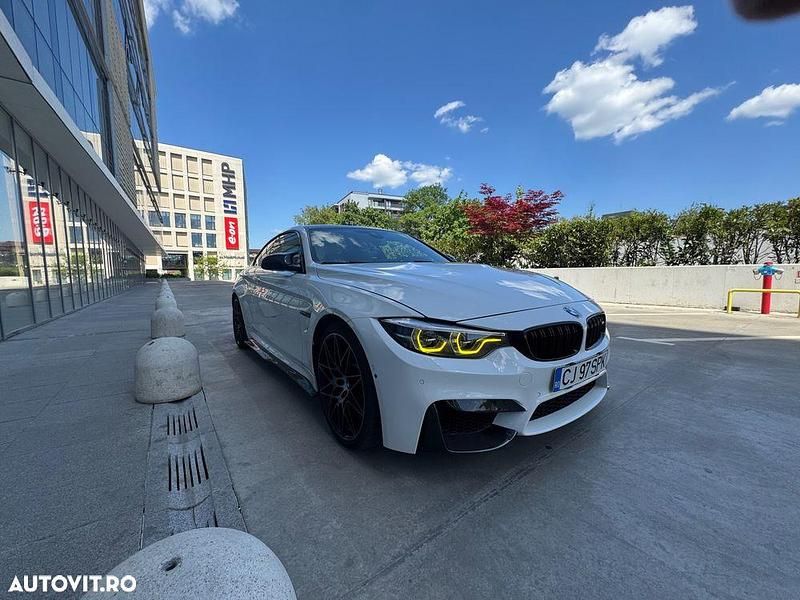 Second-hand BMW M4 Comfort Edition 450 CP (330 kW) 2018 Culoarealb Coupe