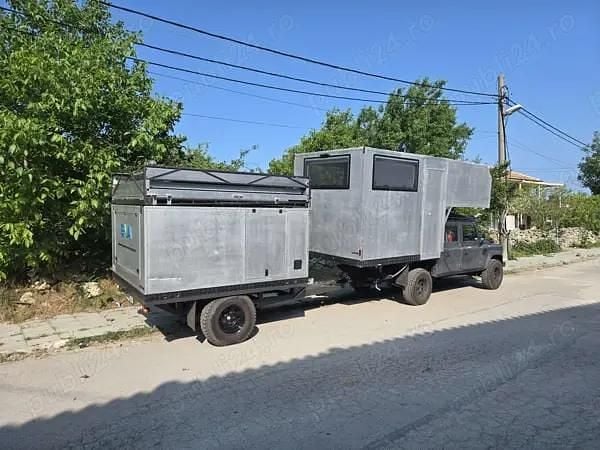 Second-hand Land Rover Defender 89 kW (122 CP) 2012 Monovolum