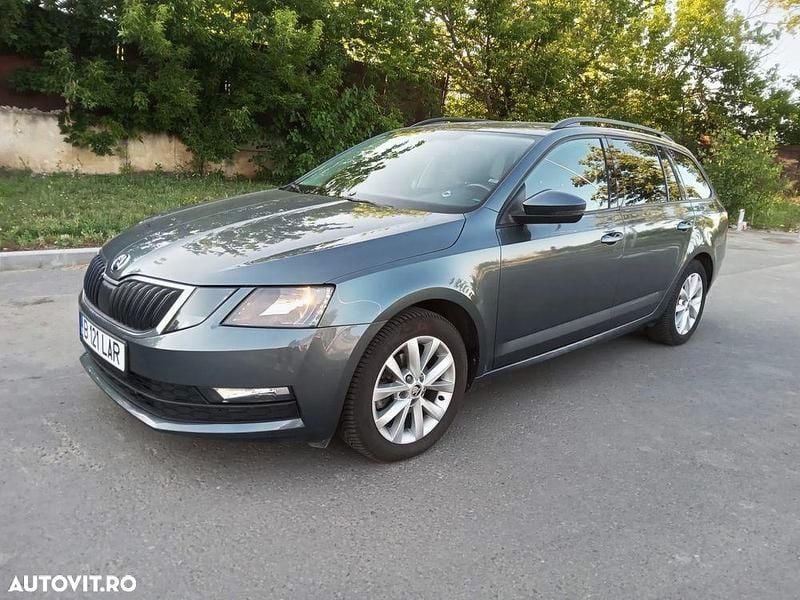 Culoaregri Utilizat 2020 Skoda Octavia Break | 11.950 EUR (Preț bun) - Imagine 1/4