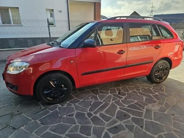 Utilizat 2009 Skoda Fabia Break | 1.950 EUR (Preț OK) - Imagine 1/4
