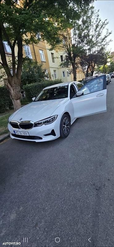 Second-hand BMW 320 Luxury Line 190 CP (139 kW) 2020 Culoarealb Berlinǎ
