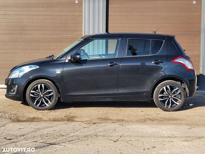 Second-hand Suzuki Swift Comfort 75 CP (55 kW) 2015 Culoarenegru Hatchback