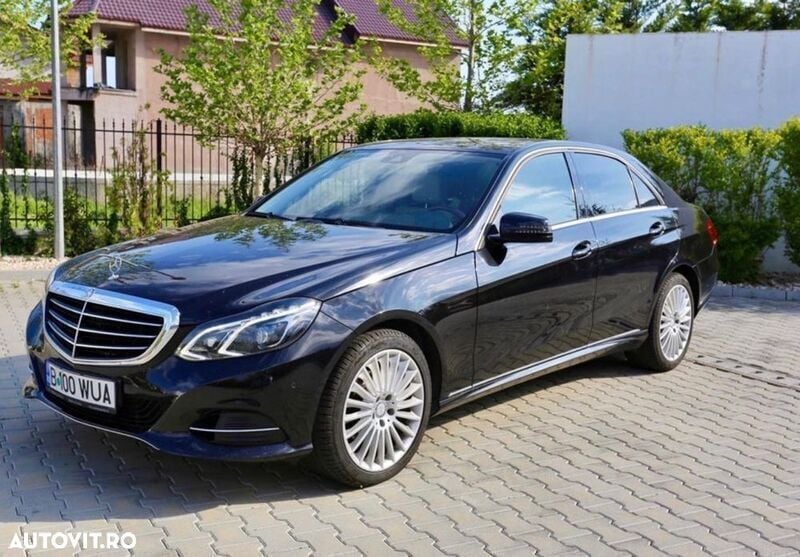 Negru Utilizat 2013 Mercedes E220 Berlinǎ | 16.600 EUR (Preț OK) - Imagine 1/4