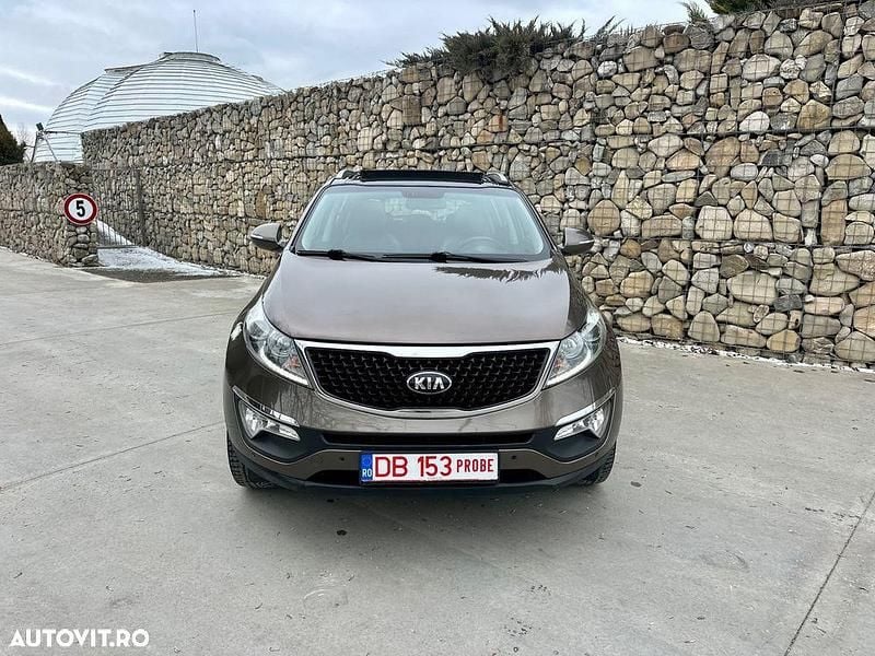 Second-hand Kia Sportage DREAM-TEAM Edition 115 CP (84 kW) 2016 Culoaremaro SUV