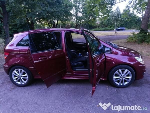 Second-hand Mercedes B200 140 CP (102 kW) 2011 Monovolum