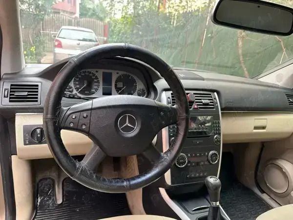 Utilizat 2006 Mercedes A180 Monovolum | 2.800 EUR - Imagine 1/4