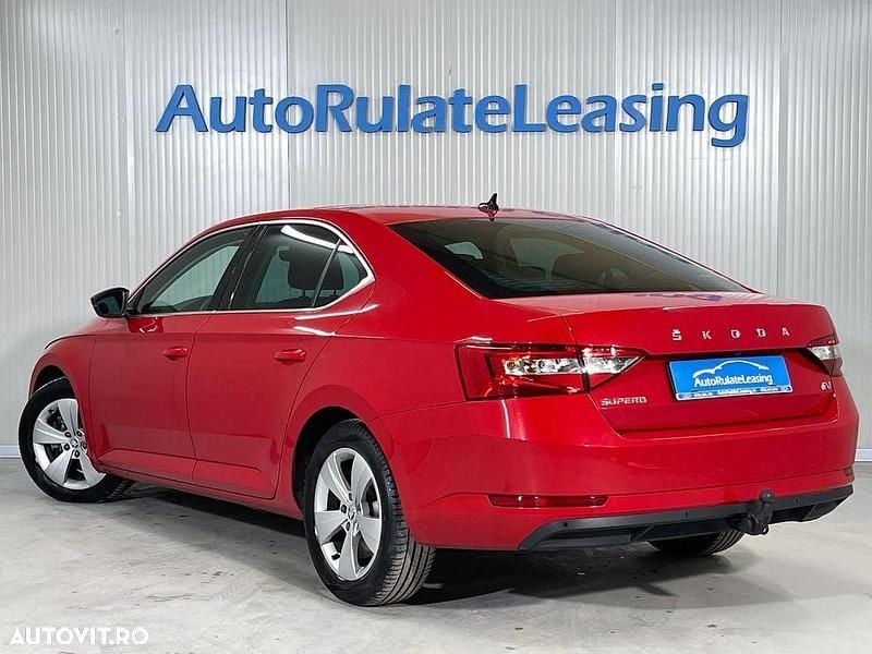 Second-hand Skoda Superb Style 217 CP (159 kW) 2022 Culoarerosu Berlinǎ