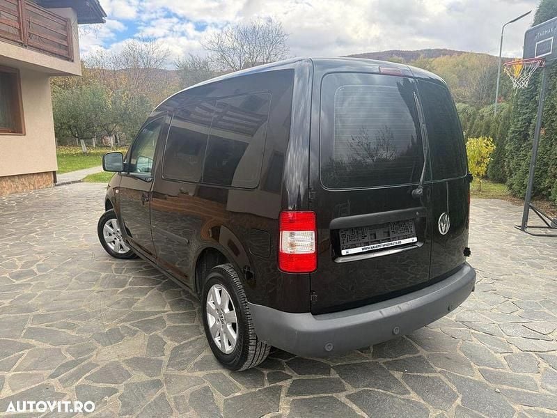 Second-hand VW Caddy Life 105 CP (77 kW) 2010 Culoarenegru Monovolum