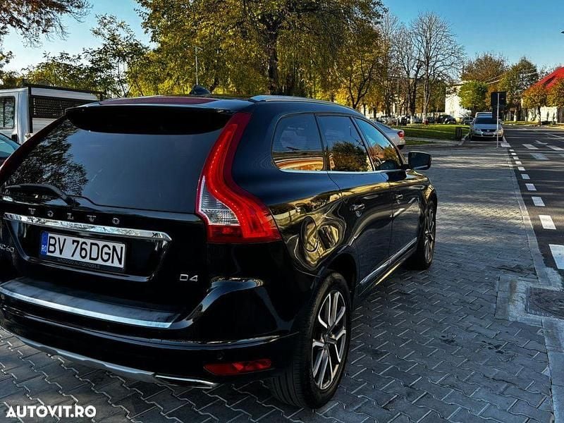 Second-hand Volvo XC60 Inscription 190 CP (139 kW) 2017 Culoarenegru SUV