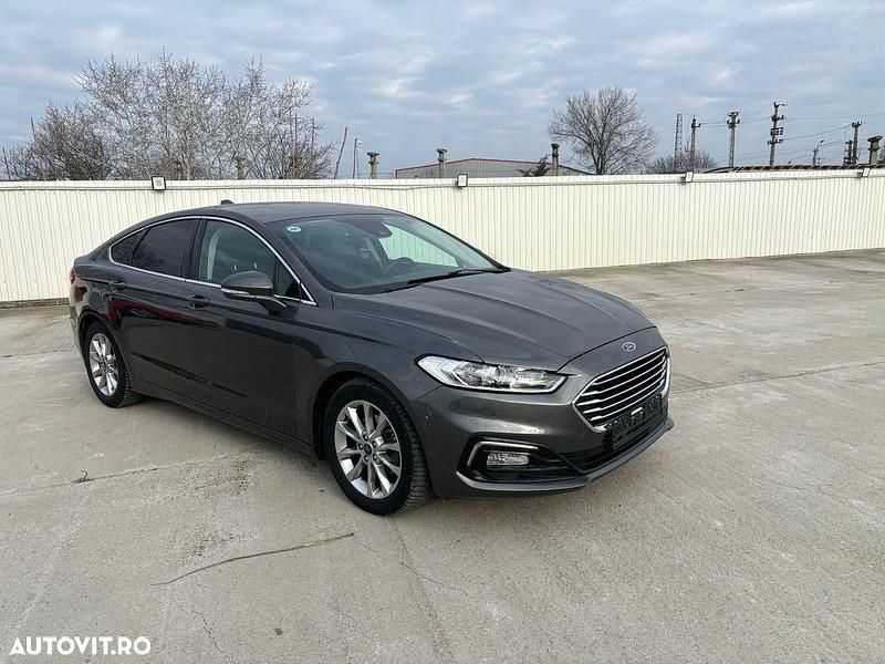 Gri Utilizat 2020 Ford Mondeo Titanium Berlinǎ | 14.750 EUR (Super Preț) - Imagine 1/4