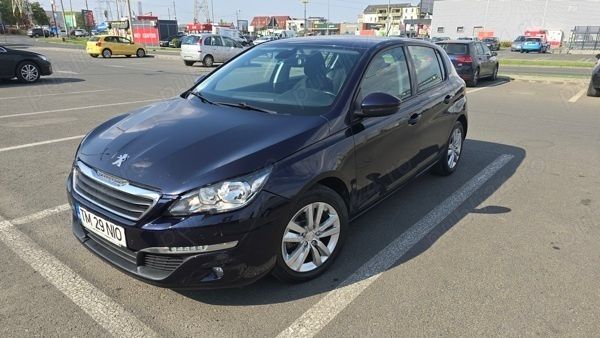 Albastru Utilizat 2016 Peugeot 308 Active Hatchback | 7.500 EUR (Preț bun) - Imagine 1/4