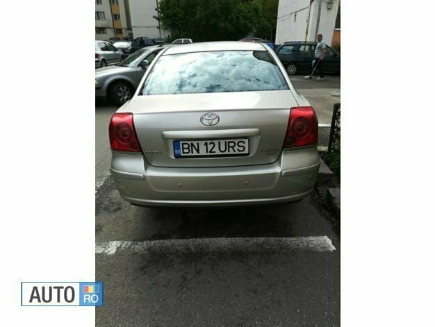 Second-hand Toyota Avensis 116 CP (85 kW) 2005 Albastru marin Berlinǎ