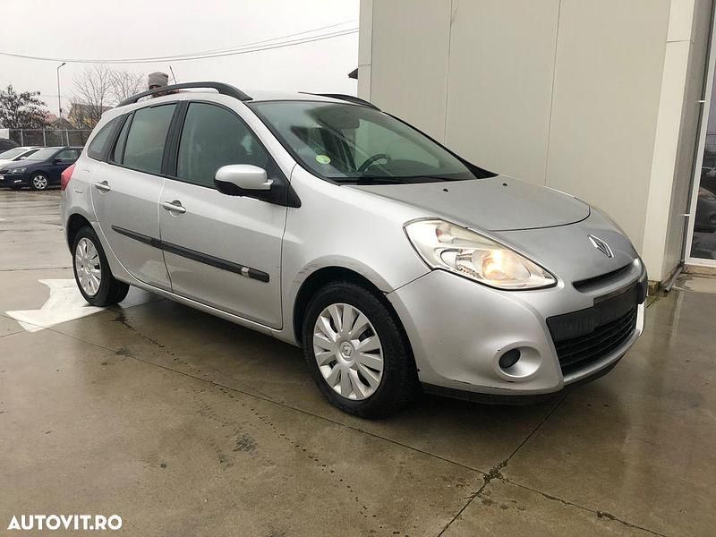 Culoareargint Utilizat 2011 Renault Clio GrandTour Dynamique Break | 2.400 EUR - Imagine 1/4