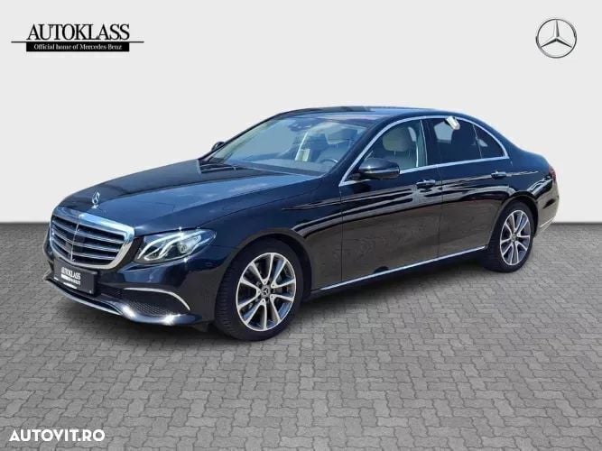 Negru Utilizat 2020 Mercedes E220 Berlinǎ | 31.900 EUR (Puțin scump) - Imagine 1/4