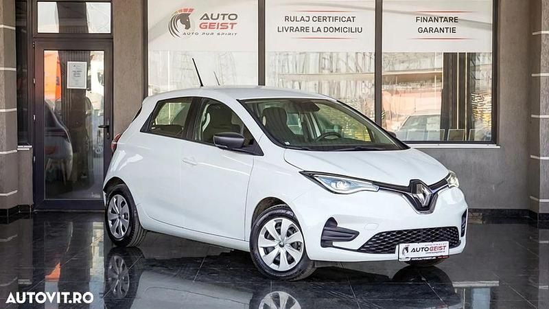 Second-hand Renault Zoe Life 79 kW (108 CP) 2021 Culoarealb Hatchback