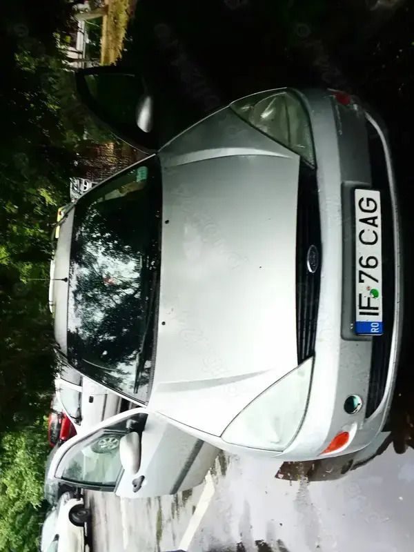 Gri Utilizat 2001 Ford Focus Break | 600 EUR (Preț bun) - Imagine 1/4