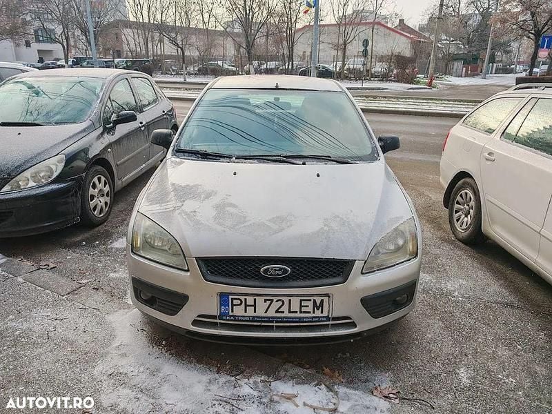 Culoaregri Utilizat 2005 Ford Focus Ambiente Hatchback | 1.350 EUR (Preț OK) - Imagine 1/4
