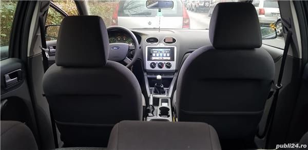 Second-hand Ford Focus 100 CP (73 kW) 2005 Albastru Hatchback