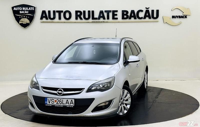 Utilizat 2013 Opel Astra | 3.990 EUR (Preț bun) - Imagine 1/4