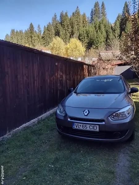 Utilizat 2010 Renault Fluence Berlinǎ | 7.500 EUR - Imagine 1/4