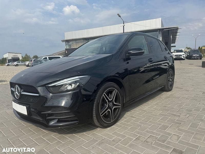 Culoarenegru Utilizat 2021 Mercedes B250e AMG line Monovolum | 23.500 EUR - Imagine 1/4