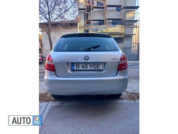 Gri Utilizat 2009 Skoda Fabia Break | 2.250 EUR (Preț bun) - Imagine 1/4