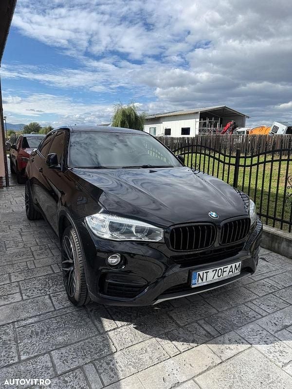 Culoarenegru Utilizat 2016 BMW X6 SUV | 25.990 EUR (Preț bun) - Imagine 1/4