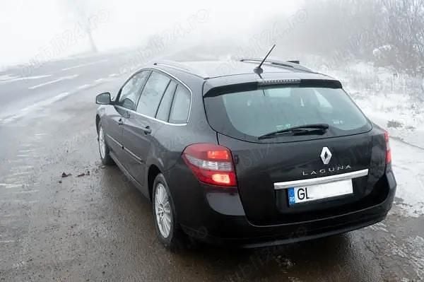 Utilizat 2011 Renault Laguna III Hatchback | 4.150 EUR (Preț OK) - Imagine 1/4