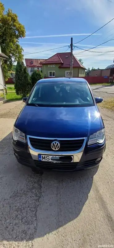 Utilizat 2009 VW Touran Monovolum | 3.200 EUR (Preț bun) - Imagine 1/4