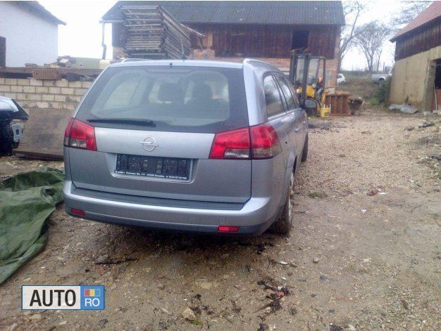 Utilizat 2006 Opel Vectra Break | 2.000 EUR - Imagine 1/4