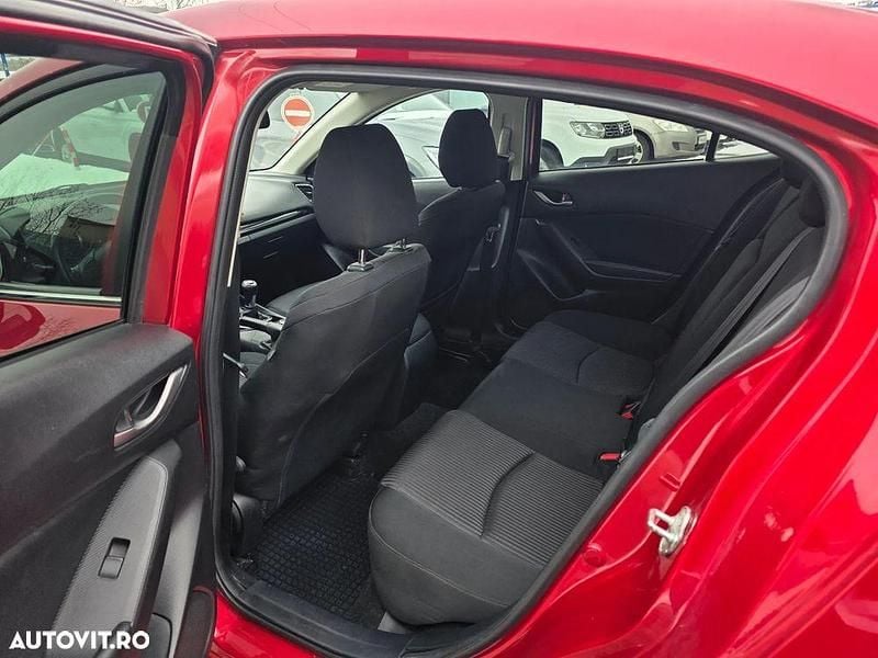 Second-hand Mazda 3 120 CP (88 kW) 2015 Culoarerosu Berlinǎ