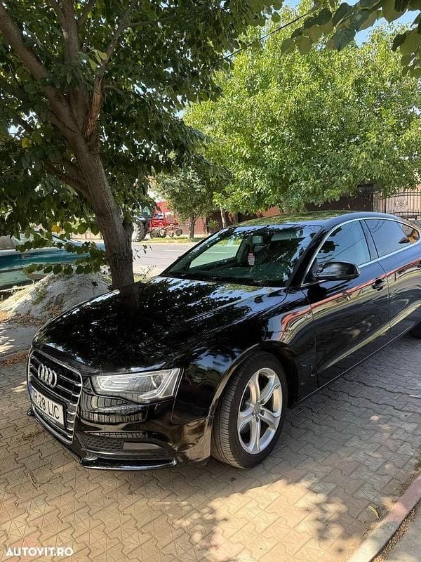 Culoarenegru Utilizat 2015 Audi A5 Sportback S-Line Berlinǎ | 12.200 EUR - Imagine 1/4