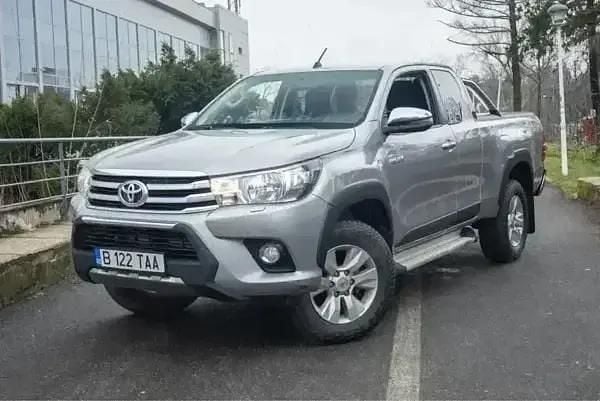 Second-hand Toyota HiLux 150 CP (110 kW) 2018 Argintiu Pickup